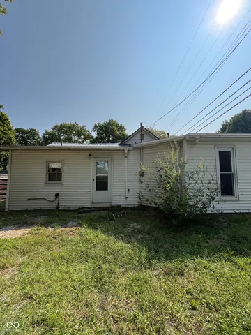 $1,125 | 102 Meridian Street, Darlington, IN 47940