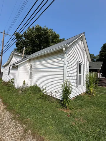 $1,125 | 102 Meridian Street, Darlington, IN 47940