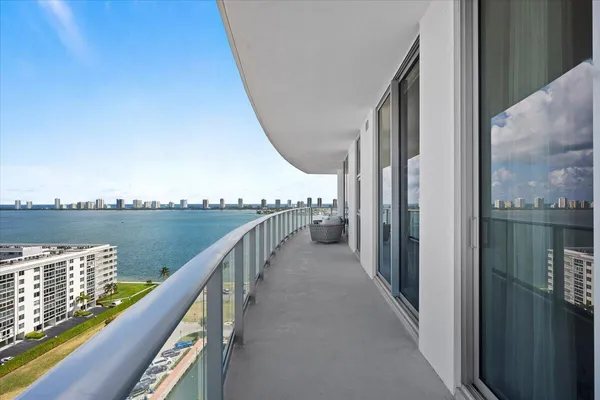 $18,750 | 220 Lake Shore Drive, Unit 1401, Lake Park, FL 33403