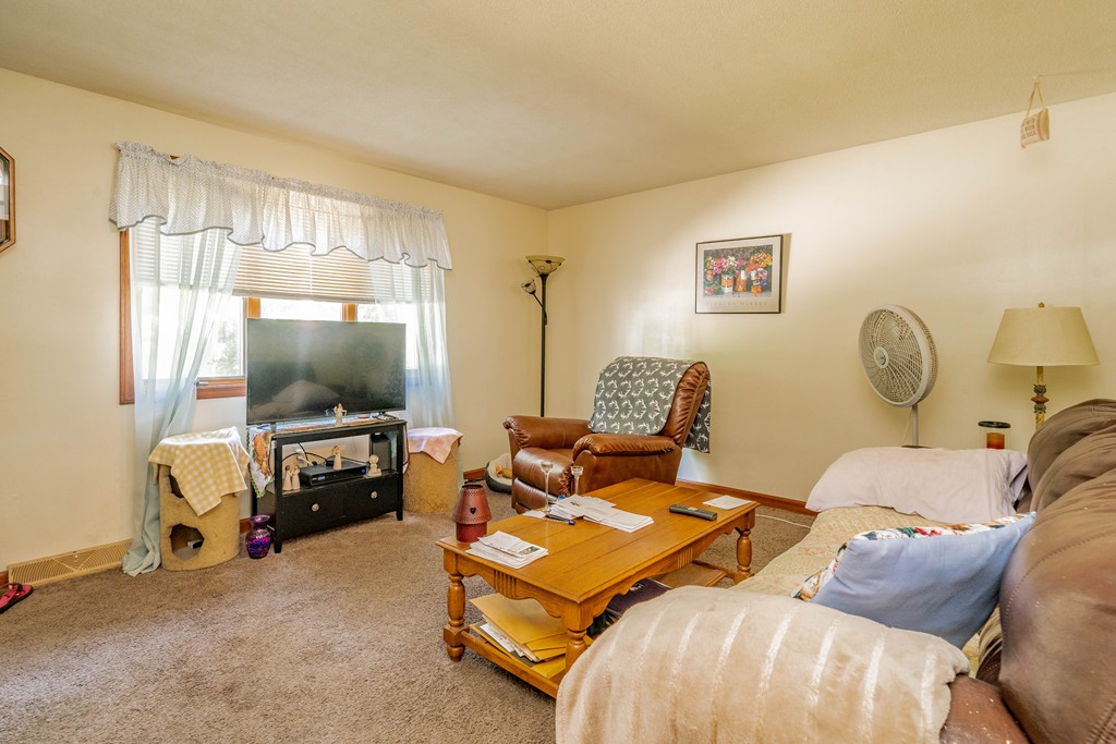 97-99 Michon Street Springfield, MA 01151 - Photo 3 of 27 Gallery Image 3