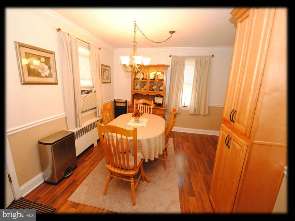 8612 Willow Oak Road Baltimore, MD 21234 - Photo 11 of 30 GORGEOUS WOOD LOOK LAMINATE FLOORING