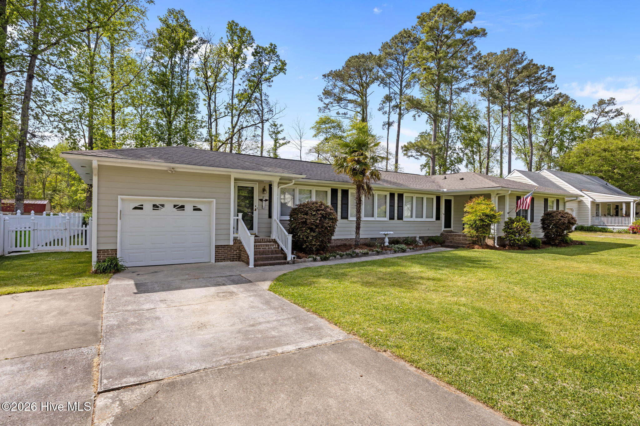3020 Red Fox Road Trent Woods, NC 28562 - Photo 33 of 52 3-web-or-mls-0C0A9066