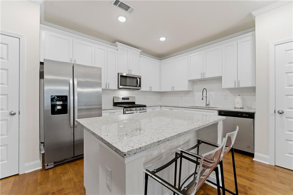 7031 Cedar Glen Road Atlanta, GA 30360 - Photo 5 of 27 Gallery Image 5