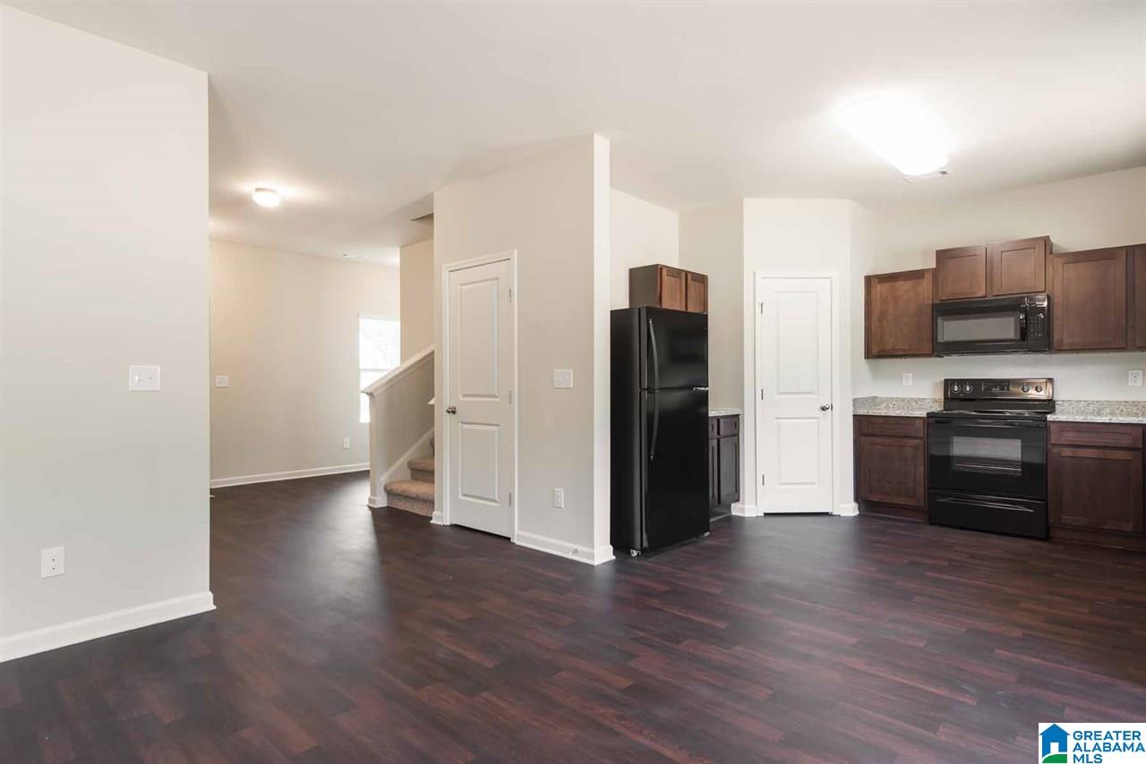 805 Clover Circle Springville, AL 35146 - Photo 3 of 10