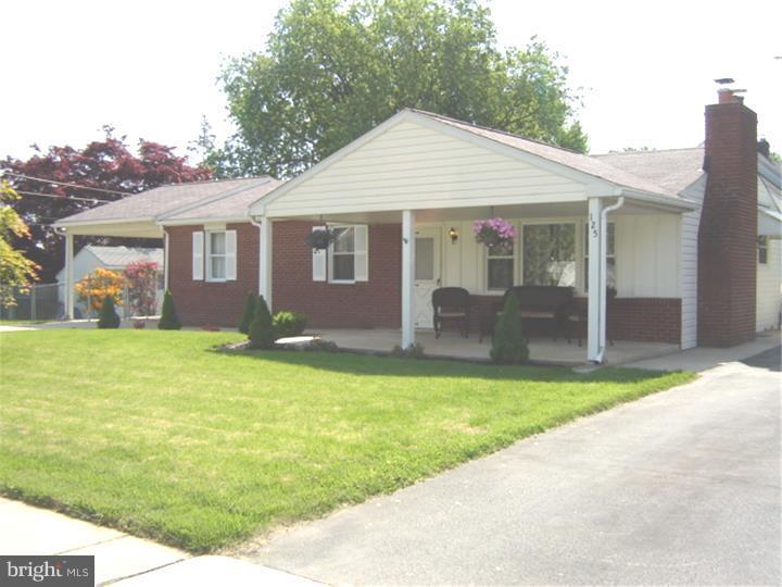 125 Roberts Road Aston, PA 19014 - Photo 1 of 20 Exterior Front