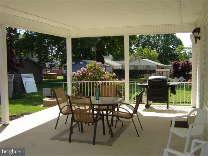125 Roberts Road Aston, PA 19014 - Photo 14 of 20 Porch