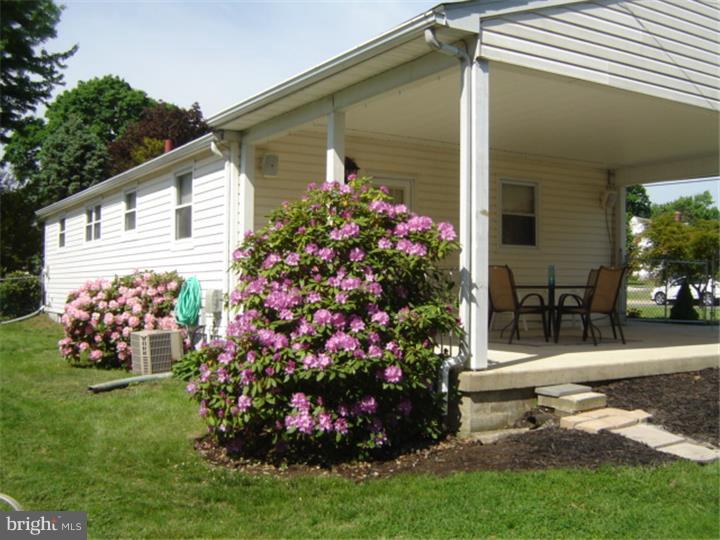 125 Roberts Road Aston, PA 19014 - Photo 16 of 20 Exterior Side
