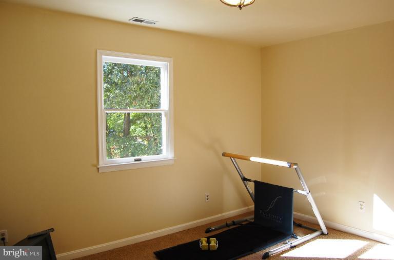 231 Grays Road Lothian, MD 20711 - Photo 12 of 30 Bedroom 4