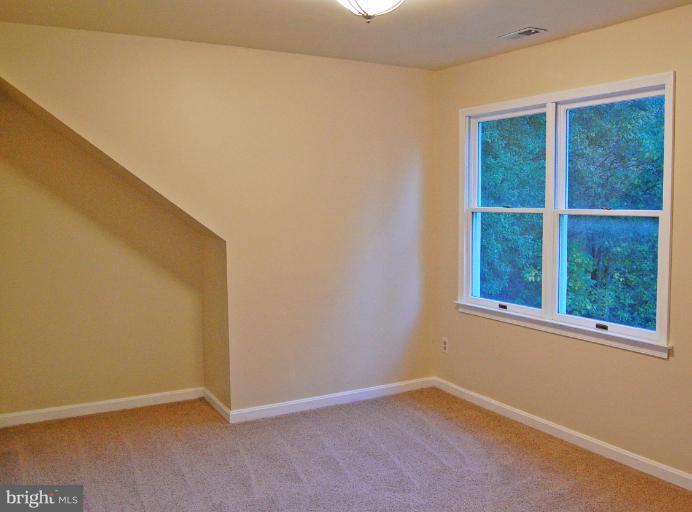231 Grays Road Lothian, MD 20711 - Photo 9 of 30 Bedroom 3