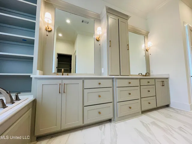 $889,900 | 419 Whittington Circle, Madison, MS 39110