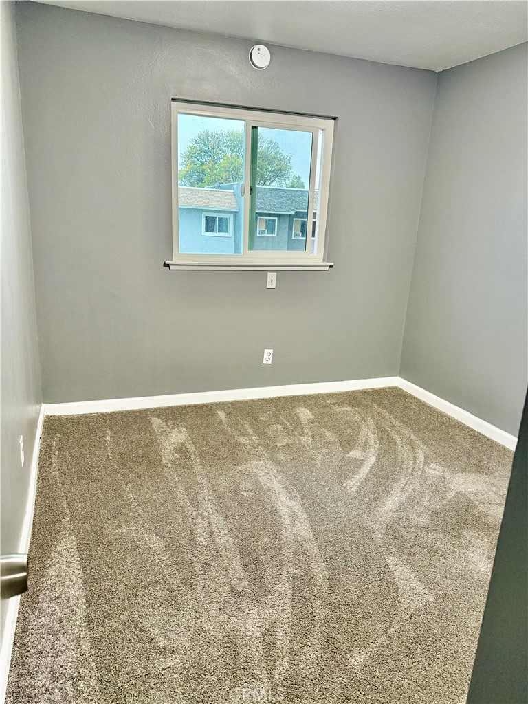 470 West Jackson Street Rialto, CA 92376 - Photo 17 of 28 an empty room with a window