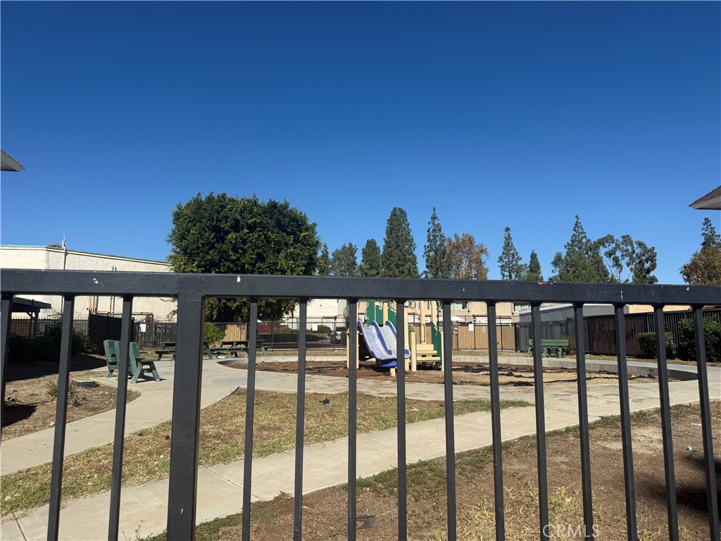 470 West Jackson Street Rialto, CA 92376 - Photo 25 of 28 a view of a street