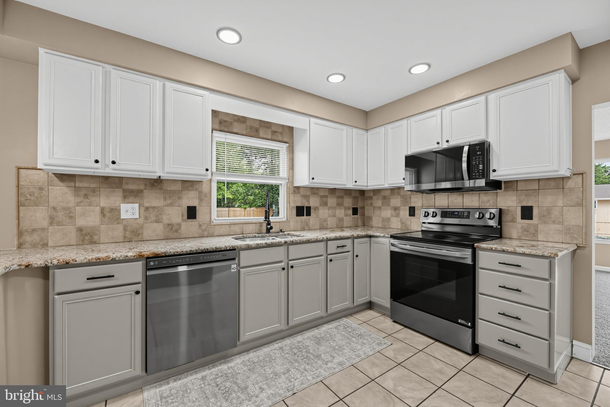 222 Cross Keys Road Berlin, NJ 08009 - Photo 3 of 16 Gallery Image 3