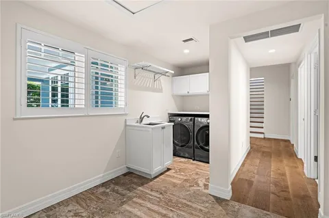 $1,700,000 | 2499 10th Street North, Naples, FL 34103