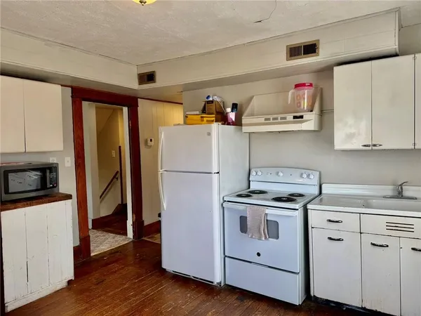 $219,000 | 221 West 7th Street, Maryville, MO 64468