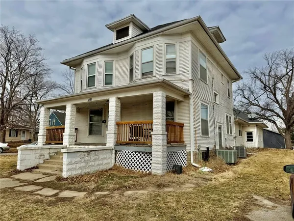 $219,000 | 221 West 7th Street, Maryville, MO 64468