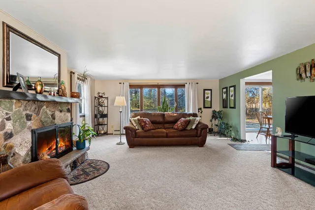 $380,000 | 1485 West Marhill Road, Green Bay, WI 54313