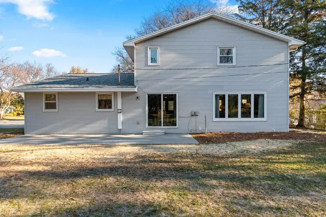 $380,000 | 1485 West Marhill Road, Green Bay, WI 54313