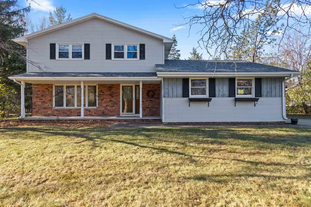 $380,000 | 1485 West Marhill Road, Green Bay, WI 54313