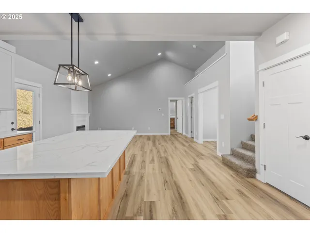 $485,000 | 664 Brooks Loop, Sutherlin, OR 97479