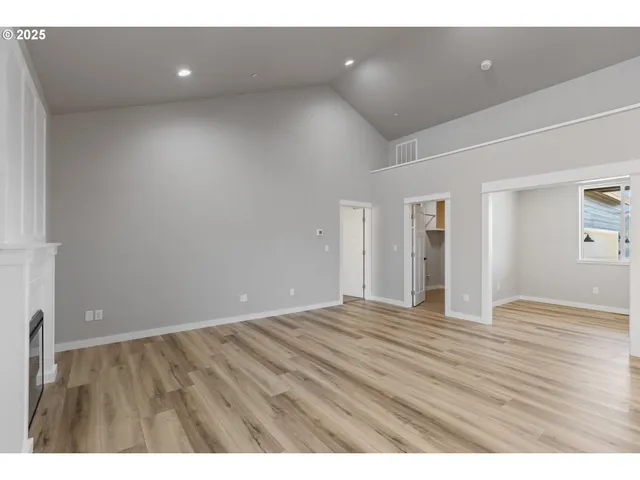 $485,000 | 664 Brooks Loop, Sutherlin, OR 97479