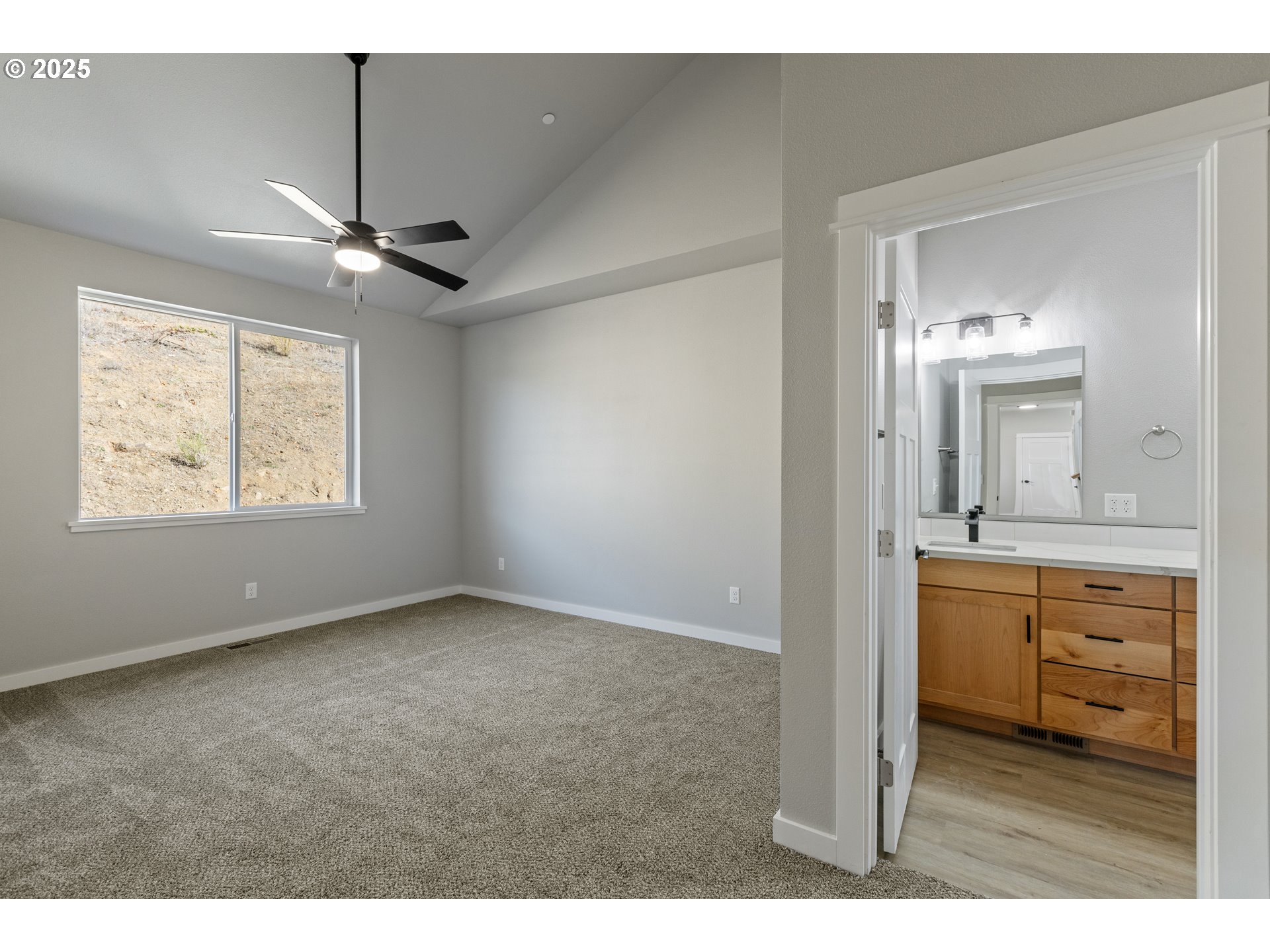 664 Brooks Loop Sutherlin, OR 97479 - Photo 22 of 45