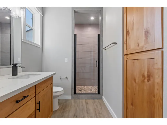 $485,000 | 664 Brooks Loop, Sutherlin, OR 97479