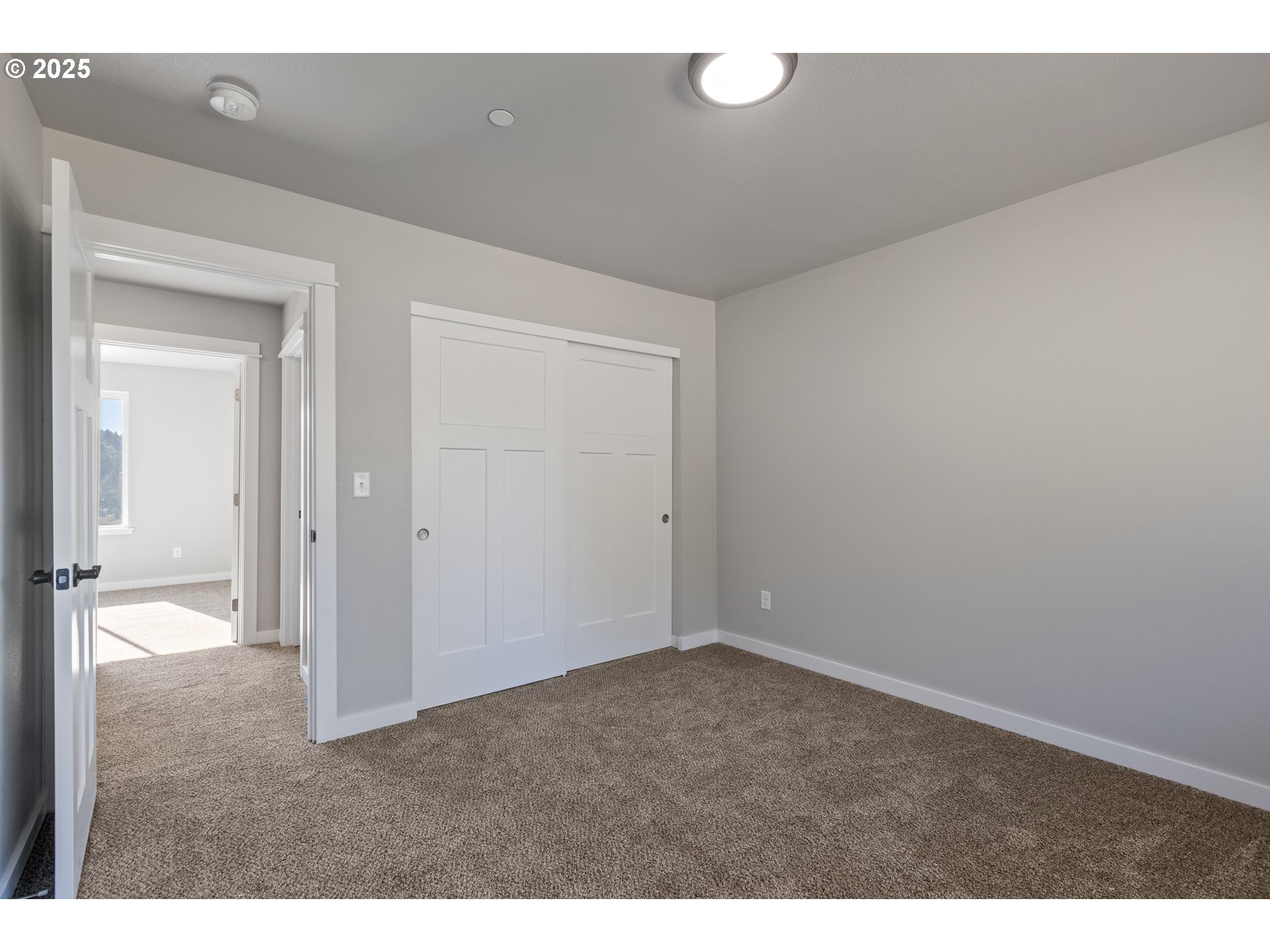 664 Brooks Loop Sutherlin, OR 97479 - Photo 32 of 45