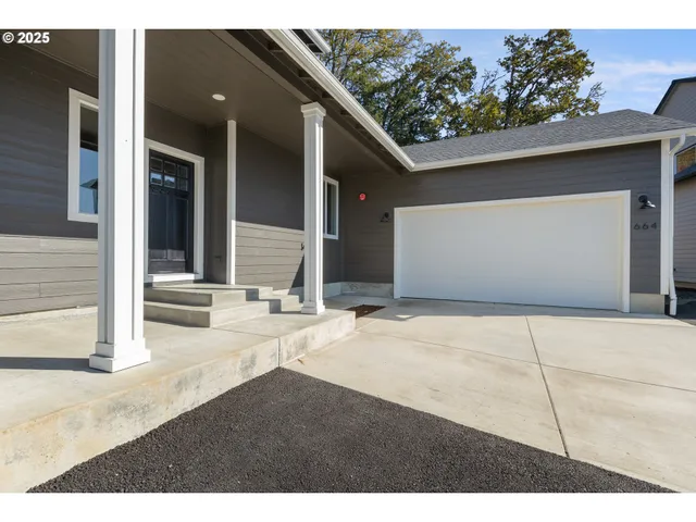 $485,000 | 664 Brooks Loop, Sutherlin, OR 97479