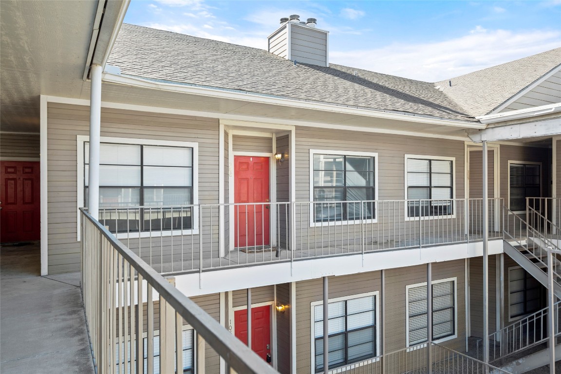915 West 23rd Street, Unit 208 Austin, TX 78705 - Photo 16 of 16 a view of a balcony and front door