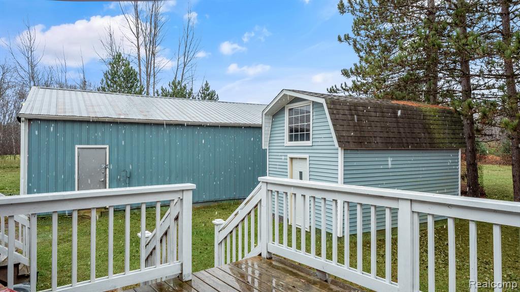7102 State Road Millington, MI 48746 - Photo 5 of 38