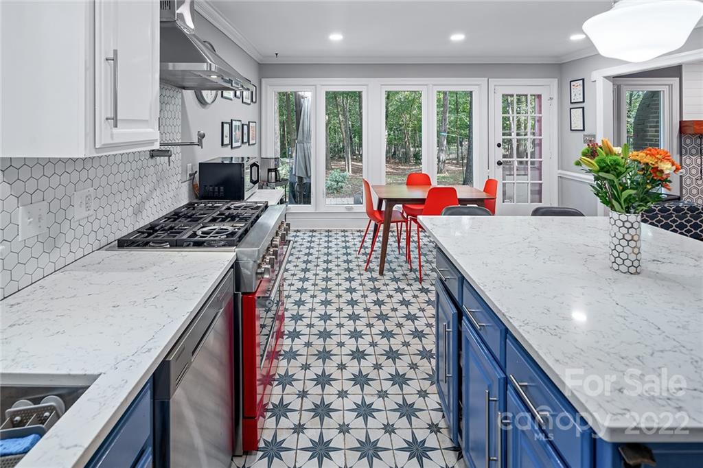 5428 Hillingdon Road Charlotte, NC 28226 - Photo 10 of 36