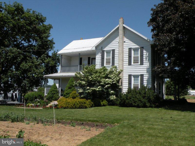 267 Hammertown Road Narvon, PA 17555 - Photo 2 of 32 Gallery Image 2