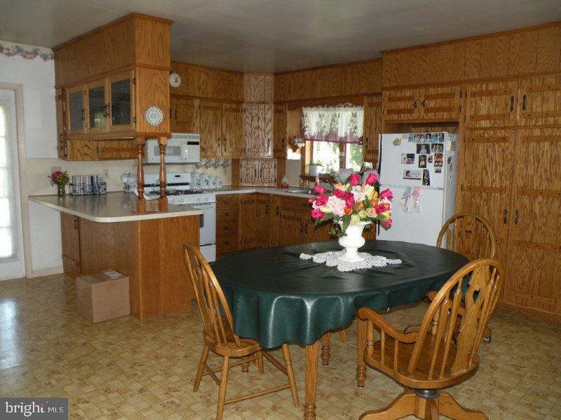 267 Hammertown Road Narvon, PA 17555 - Photo 9 of 32 Gallery Image 9