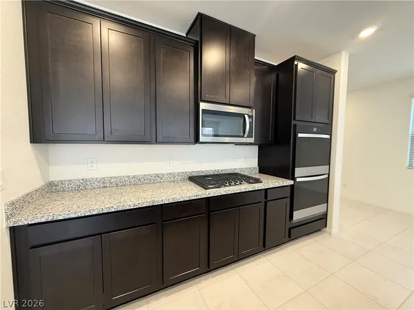 $3,460 | 101 Silver Run Lane, Las Vegas, NV 89138