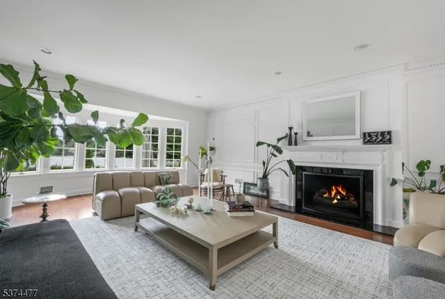 $4,550,000 | 311 Algonquin Road, Franklin Lakes, NJ 07417