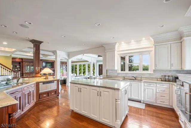 $4,550,000 | 311 Algonquin Road, Franklin Lakes, NJ 07417