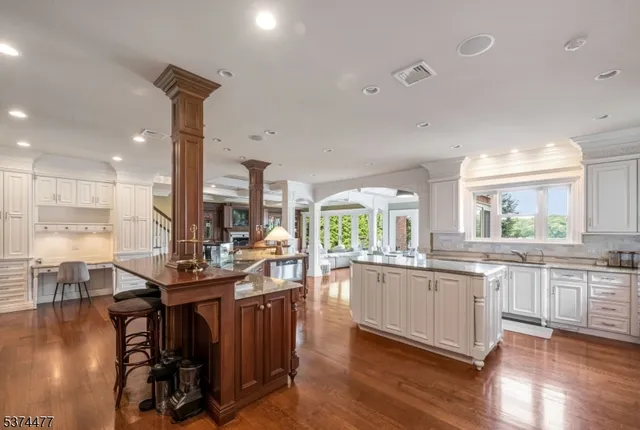 $4,550,000 | 311 Algonquin Road, Franklin Lakes, NJ 07417