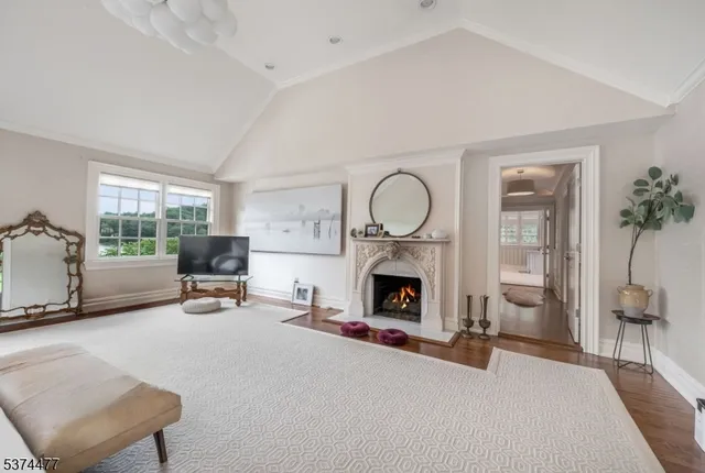 $4,550,000 | 311 Algonquin Road, Franklin Lakes, NJ 07417