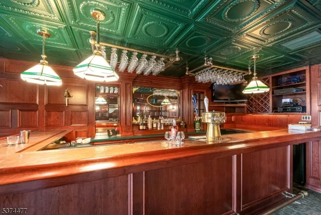 $4,550,000 | 311 Algonquin Road, Franklin Lakes, NJ 07417