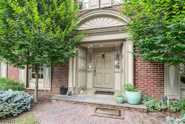 $4,550,000 | 311 Algonquin Road, Franklin Lakes, NJ 07417