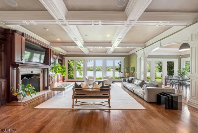 $4,550,000 | 311 Algonquin Road, Franklin Lakes, NJ 07417