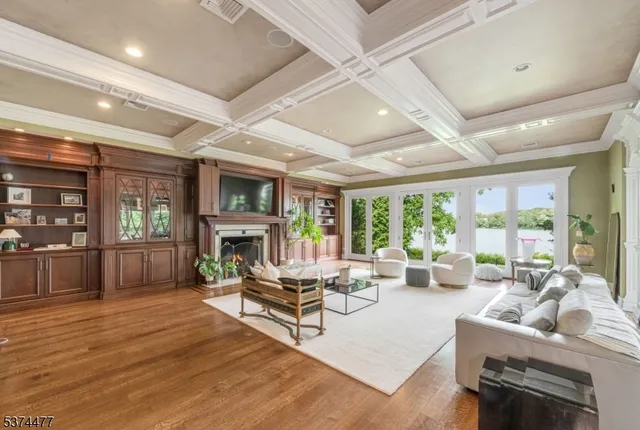$4,550,000 | 311 Algonquin Road, Franklin Lakes, NJ 07417