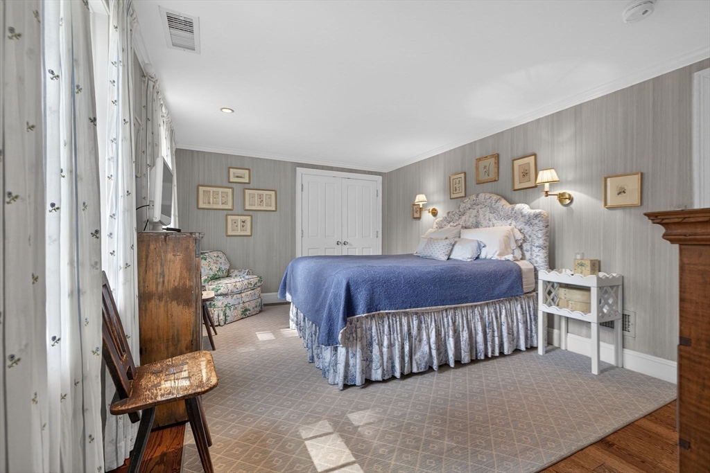 1 Buckingham Terrace Wellesley, MA 02482 - Photo 22 of 35