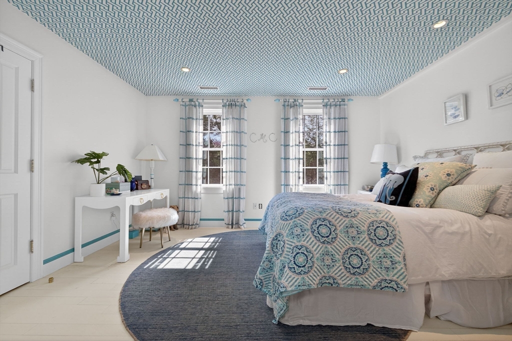 1 Buckingham Terrace Wellesley, MA 02482 - Photo 24 of 35