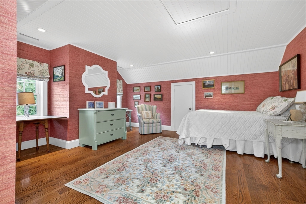 1 Buckingham Terrace Wellesley, MA 02482 - Photo 25 of 35