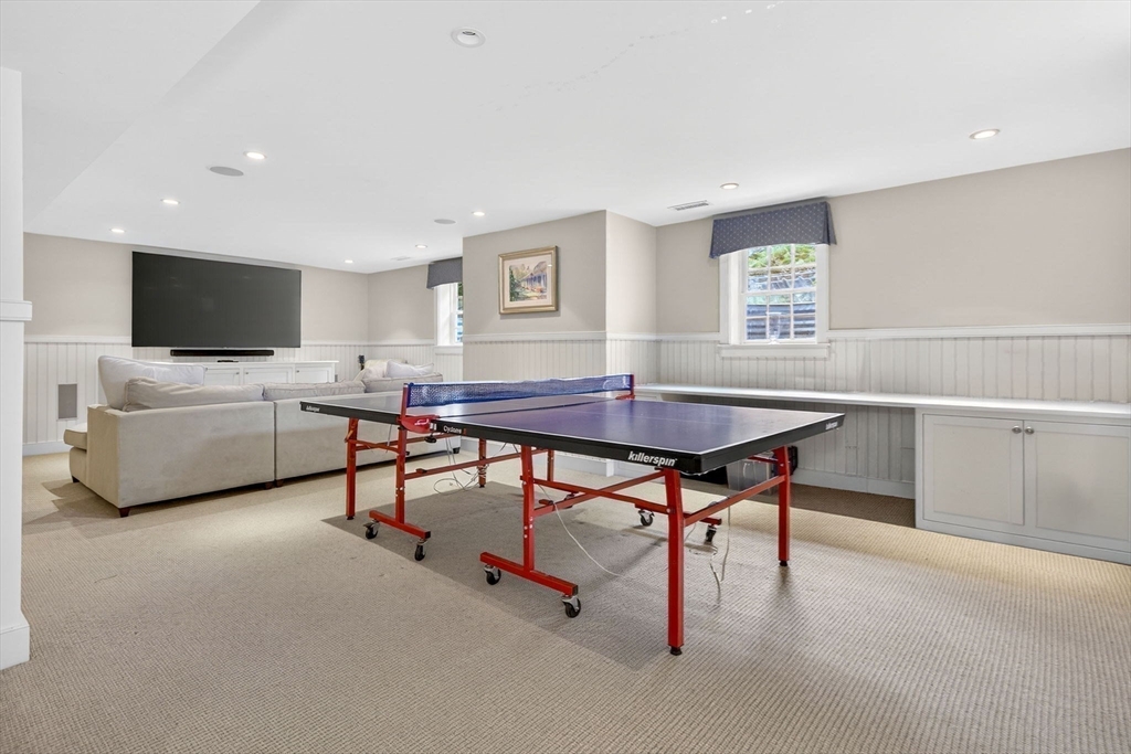1 Buckingham Terrace Wellesley, MA 02482 - Photo 29 of 35