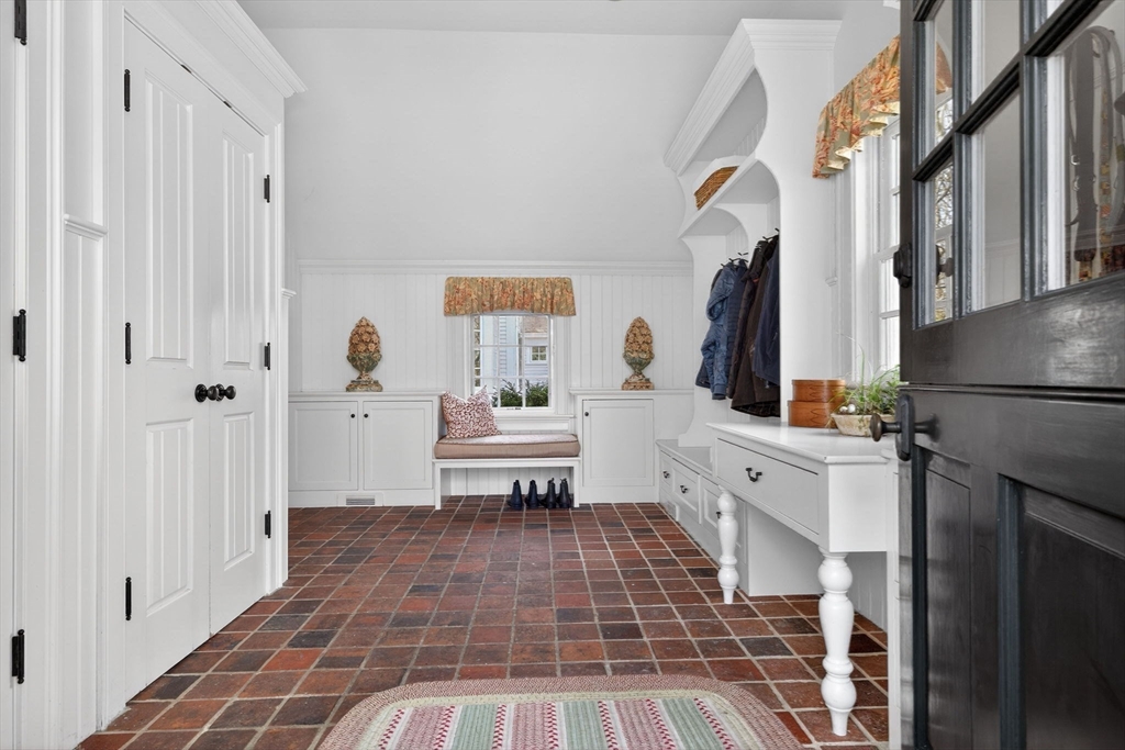 1 Buckingham Terrace Wellesley, MA 02482 - Photo 31 of 35