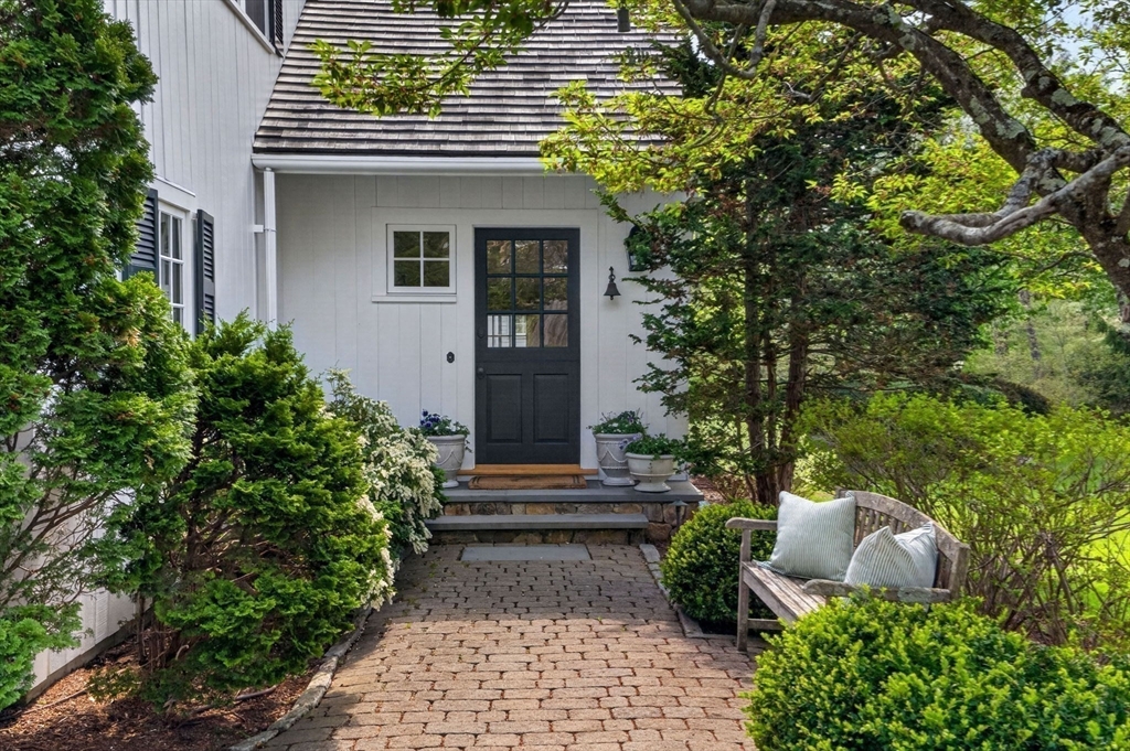 1 Buckingham Terrace Wellesley, MA 02482 - Photo 32 of 35