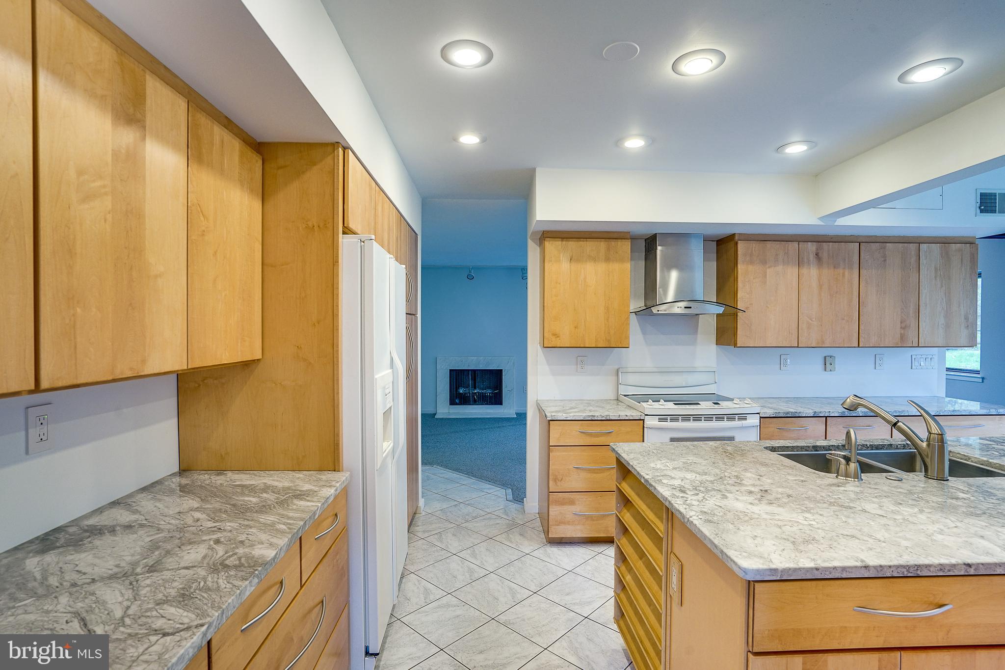 5401 Sideburn Road Fairfax, VA 22032 - Photo 13 of 50